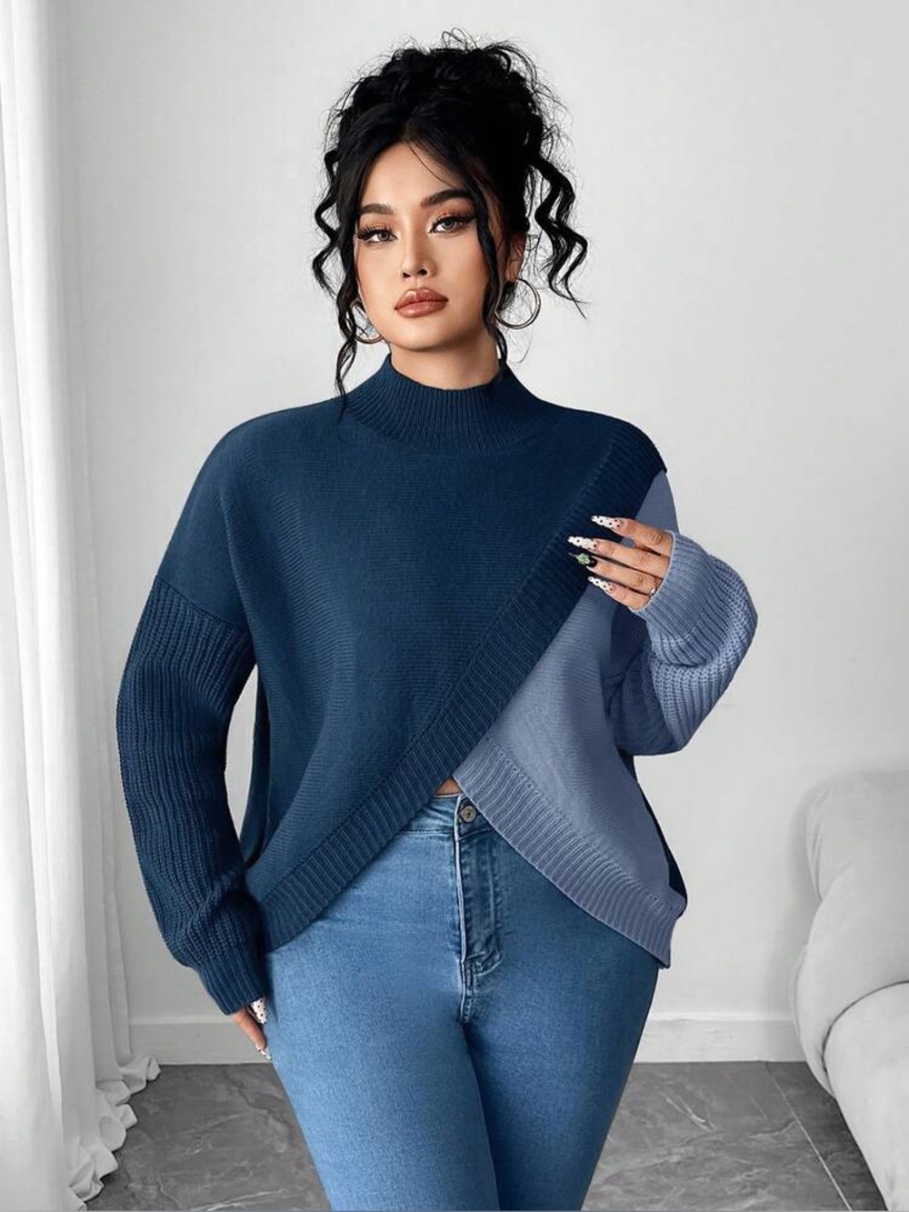 Split-Front Contrast Mock Neck Sweater - Picture 9 of 11